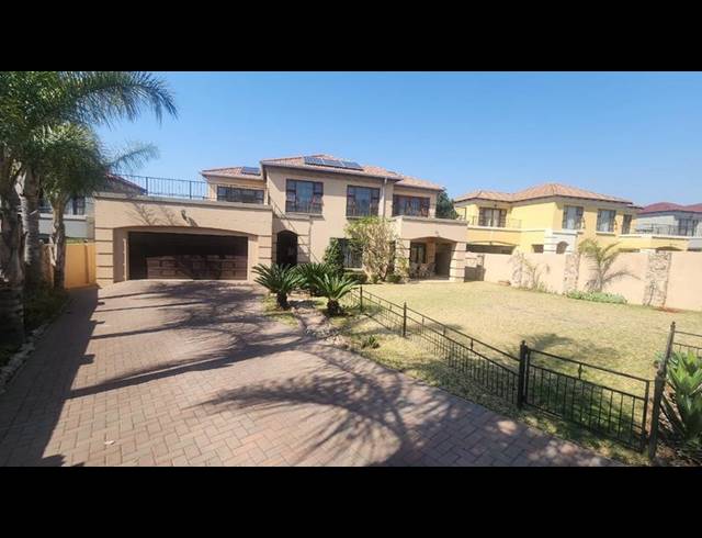 5 BEDROOM HOUSE FOR SALE IN MULBARTON
